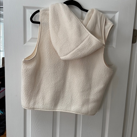 TNA Women’s Off-White Hooded Vest - Picture 3 of 3